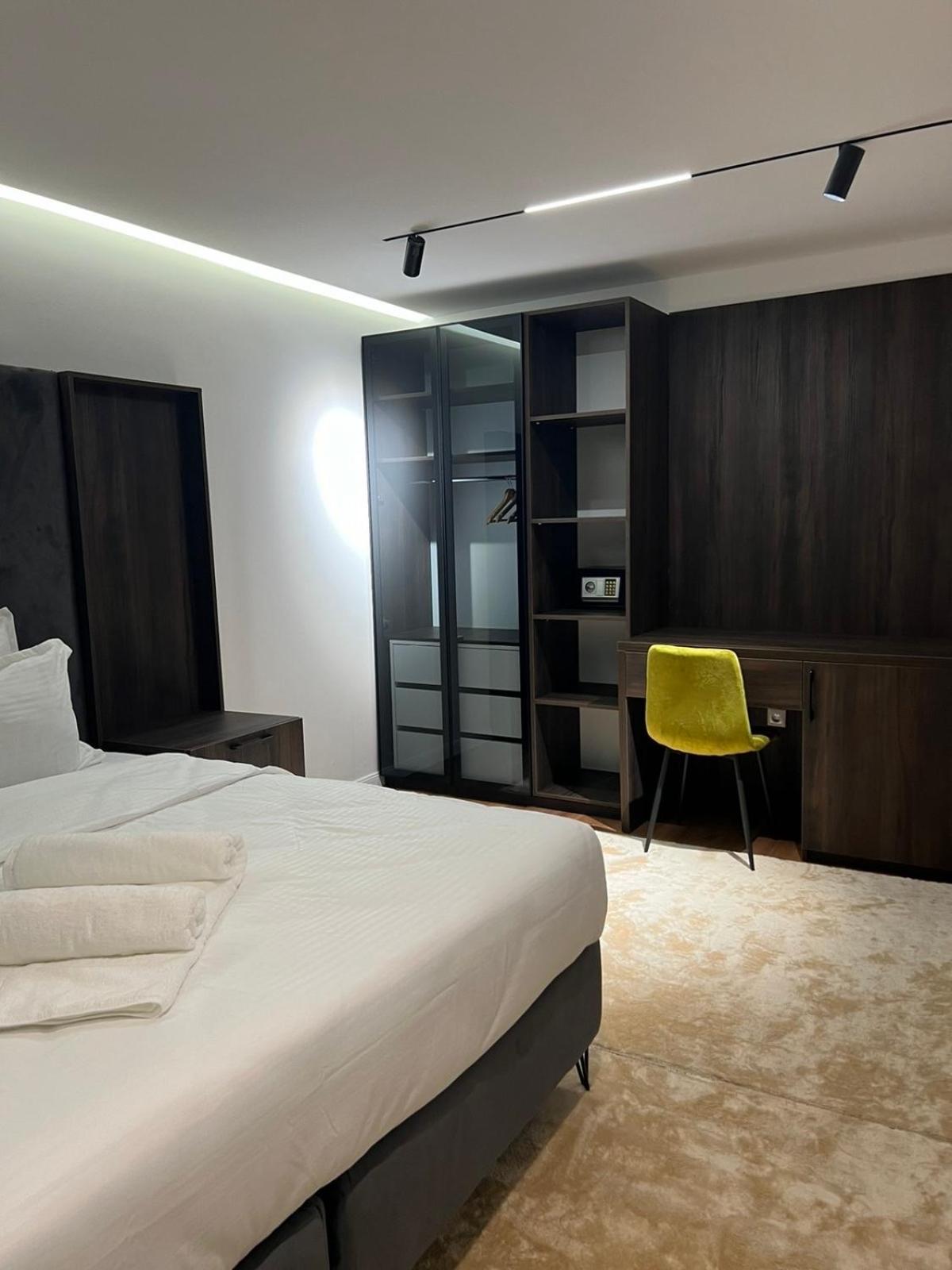 Hotel Europa Prishtina Pristina Eksteriør bilde