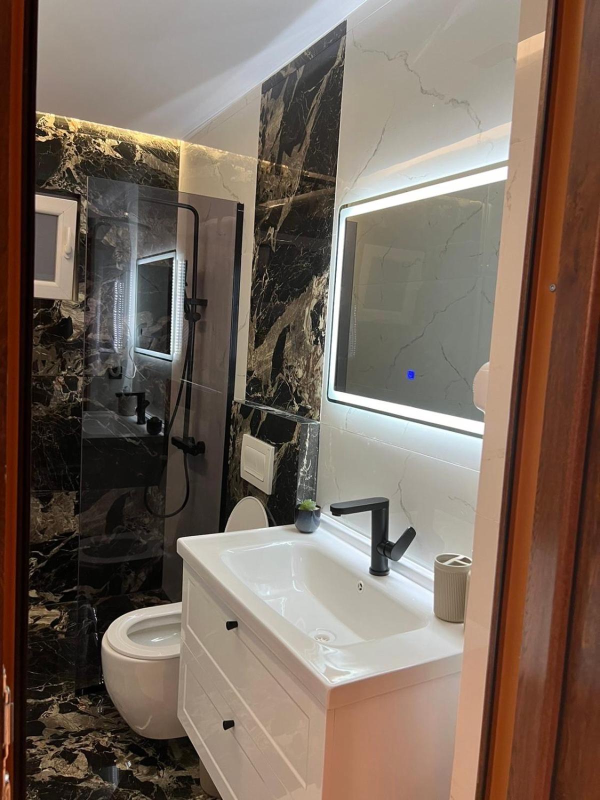 Hotel Europa Prishtina Pristina Eksteriør bilde